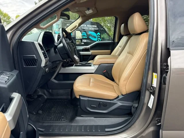 Used 2022 Brown Metallic Ford LARIAT image 16