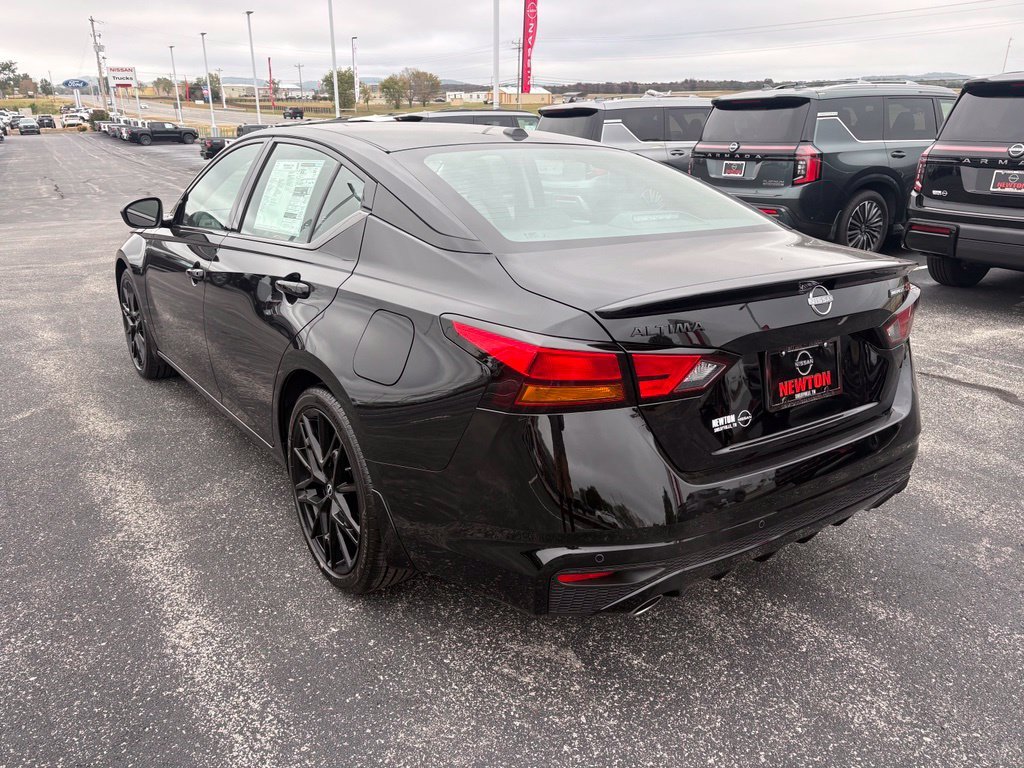 New 2026 Black Nissan 2.5 SR image 6