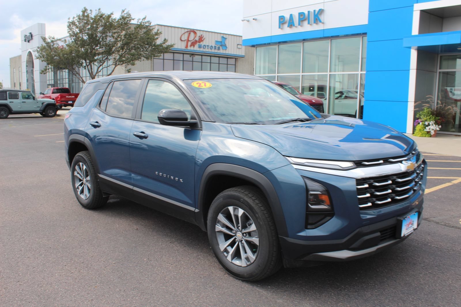 New 2027 Lakeshore Blue Metallic Chevrolet LT image 7