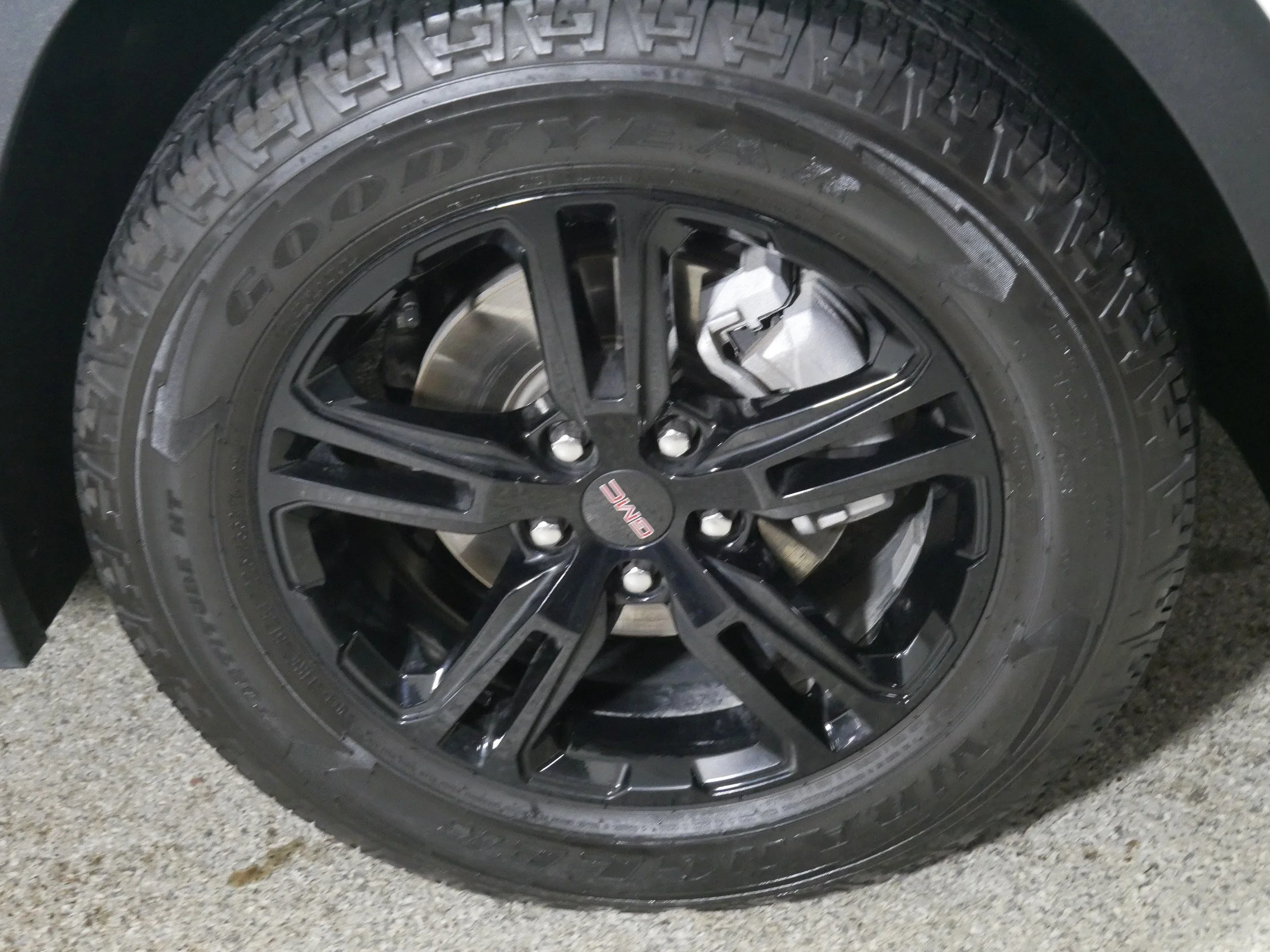 Used 2022 Summit White GMC AT4 image 15