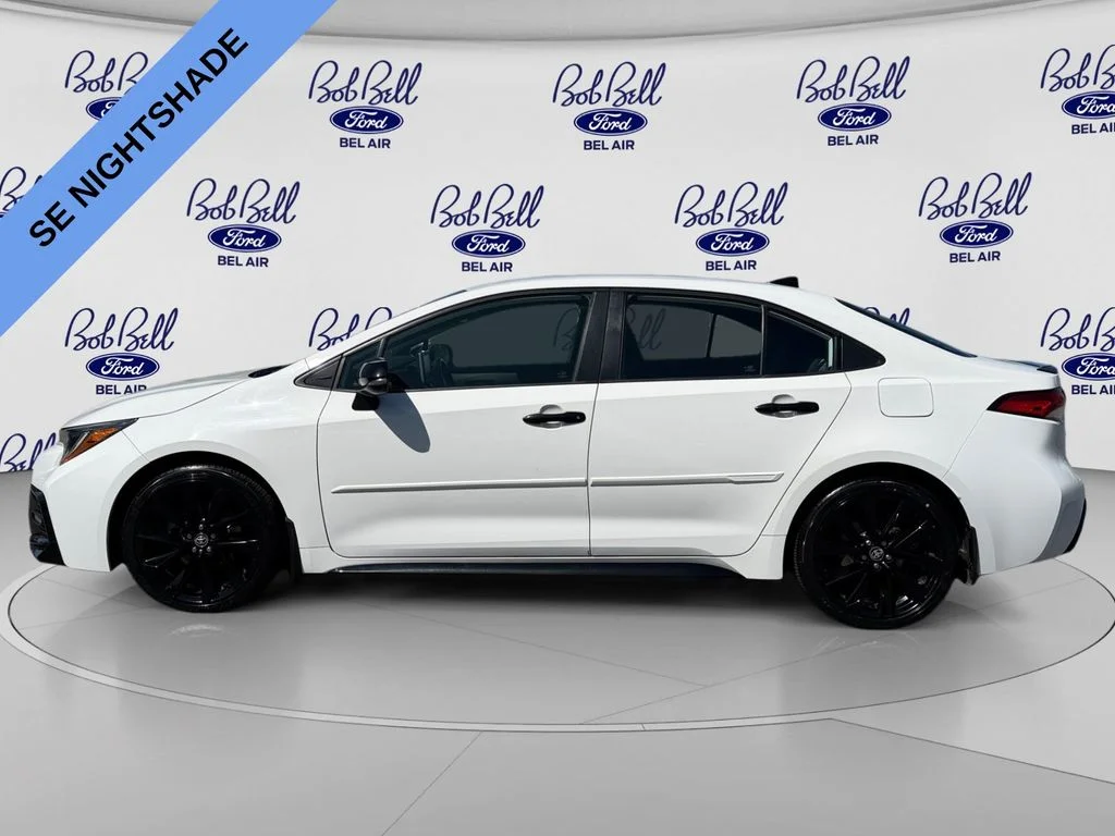 Used 2020 White Toyota SE Nightshade image 4