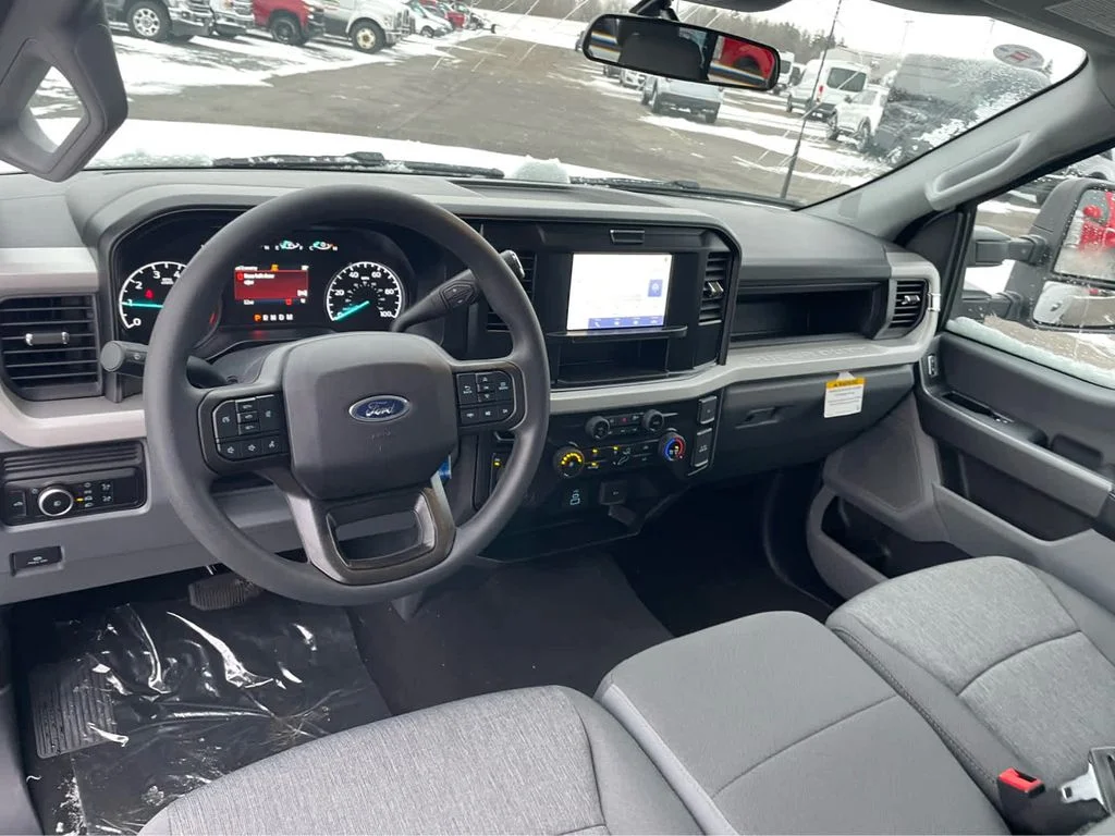 New 2026 Oxford White Ford F-350® XL image 15