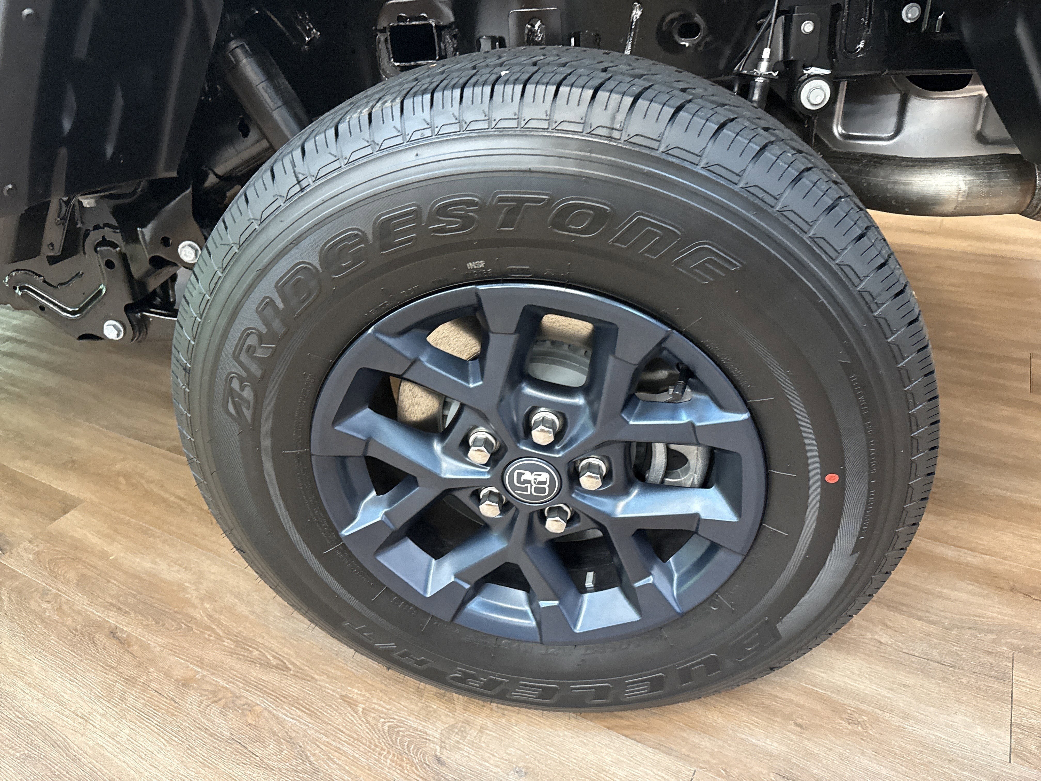 New 2026 Black Clear-Coat Exterior Paint Jeep 85th Anniversary Edition image 20