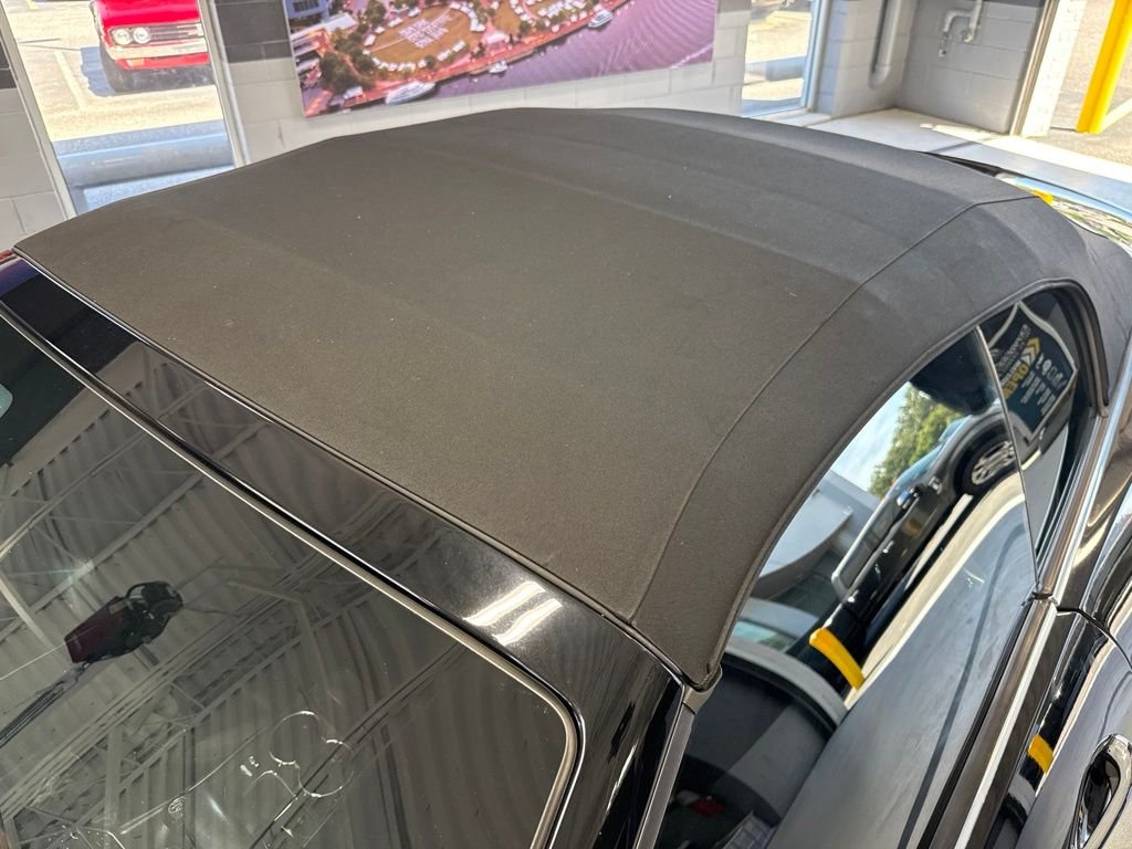 Used 2010 Black Maserati Base image 10