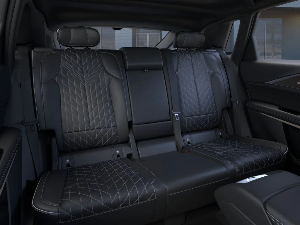 2026 Cadillac LYRIQ V Premium - Photo 17