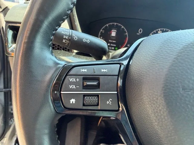 Used 2023  Honda EX-L image 6