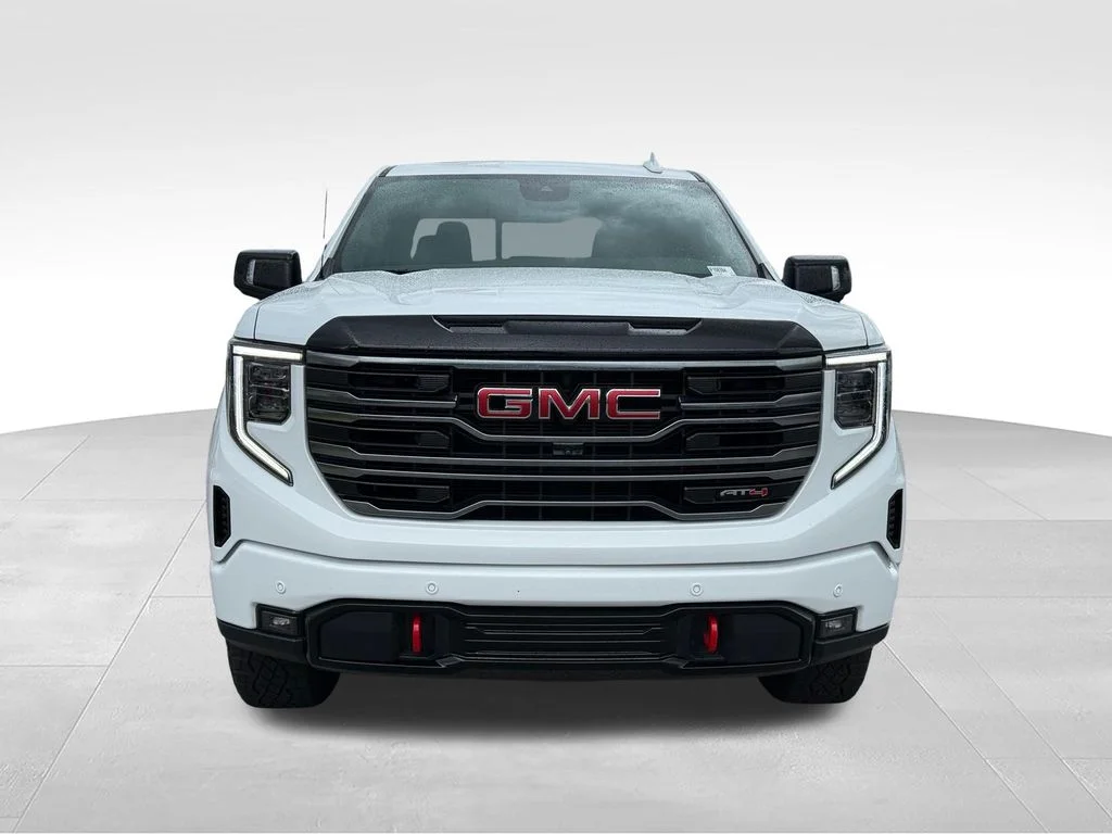 Used 2025 White GMC AT4 image 26