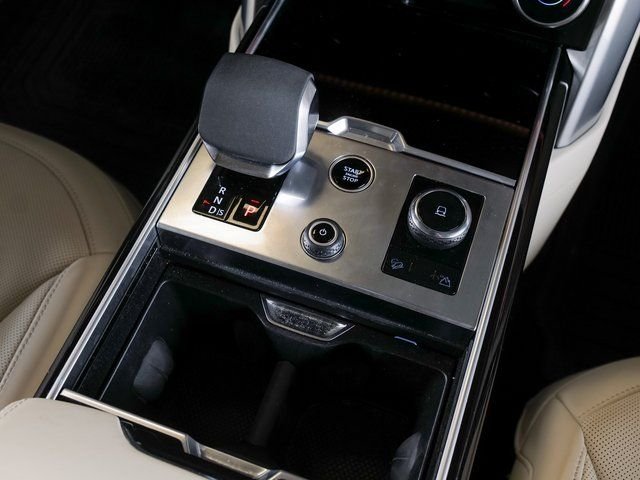 Certified Used 2023 Ostuni White Pearl Land Rover SE image 13