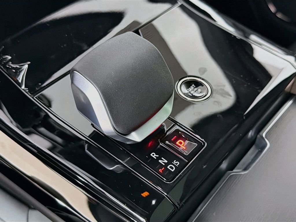 New 2027 Santorini Black Land Rover Dynamic SE P400 image 17