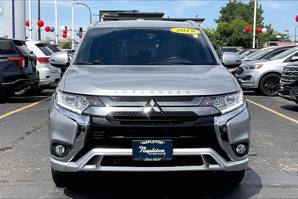 Used 2019 Alloy Silver Metallic Mitsubishi SEL image 2