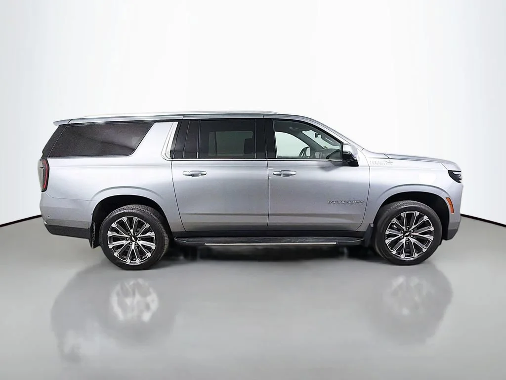 Used 2025 Sterling Gray Metallic Chevrolet High Country image 5