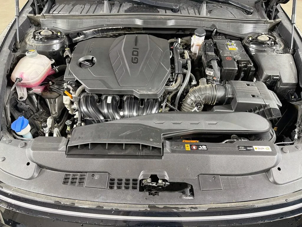 Used 2024 Black Hyundai SEL image 25