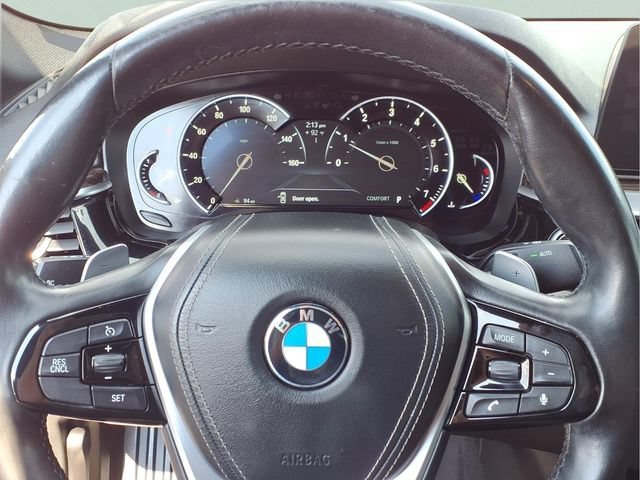 Used 2017 White BMW xDrive image 10