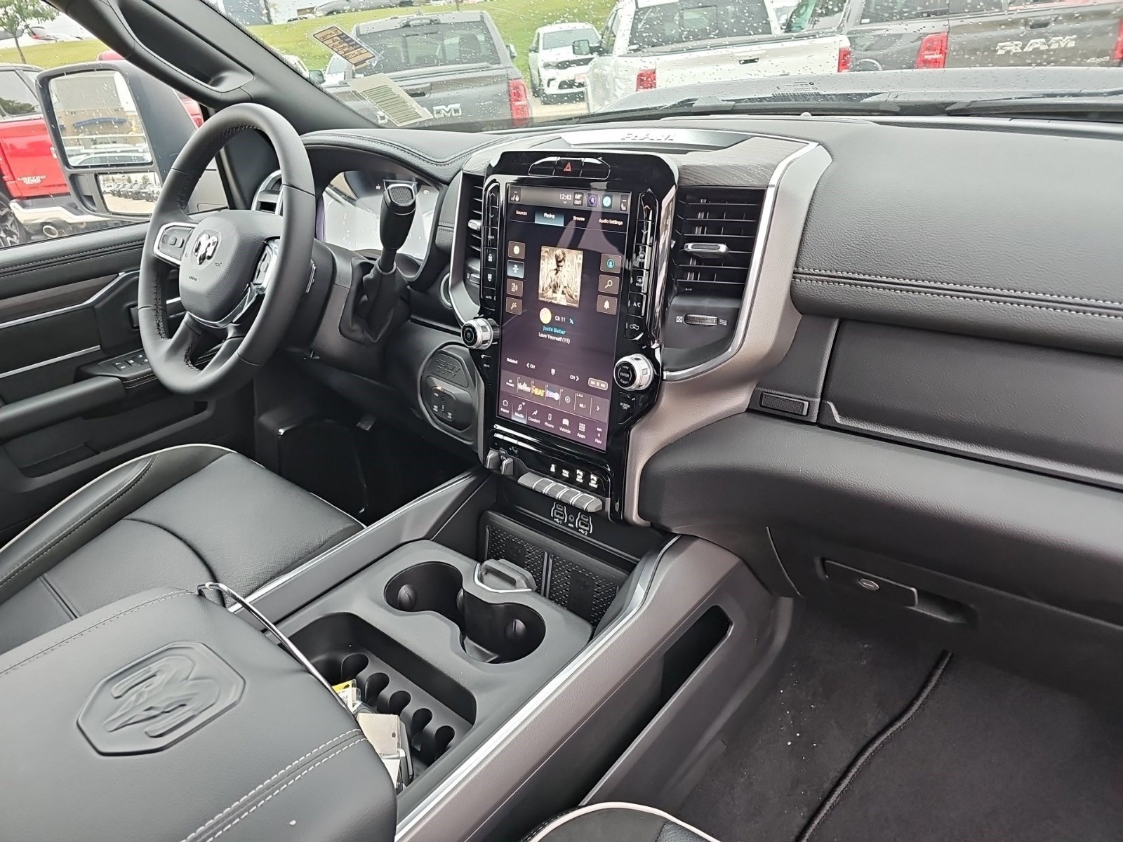 New 2026 Diamond Black Crystal Pearlcoat Ram Laramie image 12