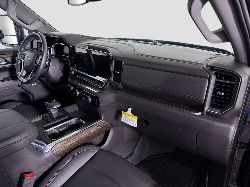 Used 2024 Black Chevrolet RST image 28
