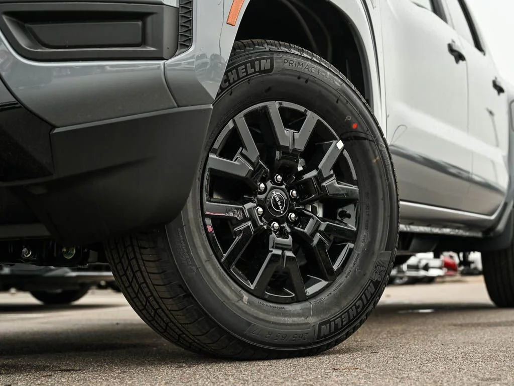 2026 Nissan Frontier SV - Photo 6