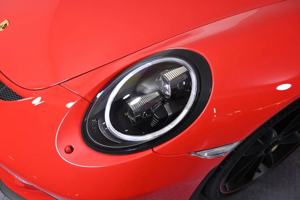 Used 2018 Guards Red Porsche GT3 image 25