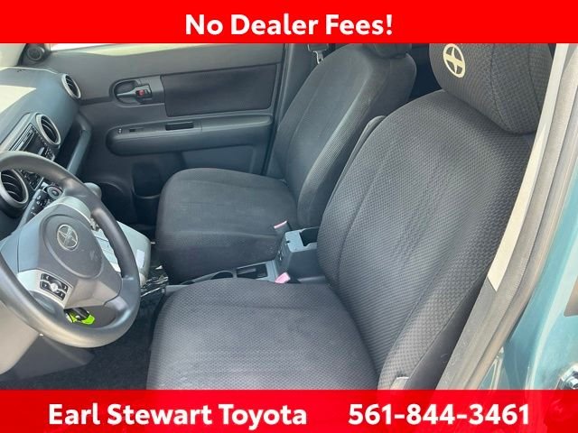 Used 2009 Green Scion Base image 21