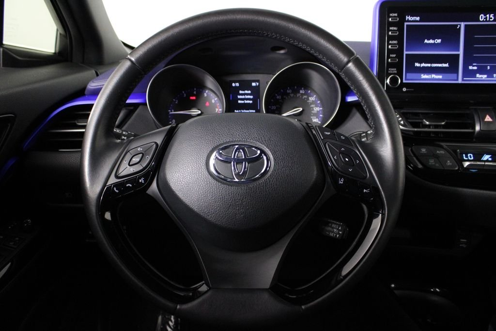 Used 2021 White Toyota XLE image 25