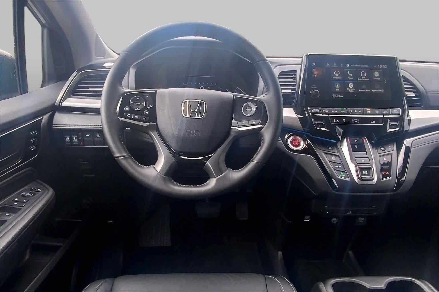 Used 2024 Sonic Gray Pearl Honda Touring image 5
