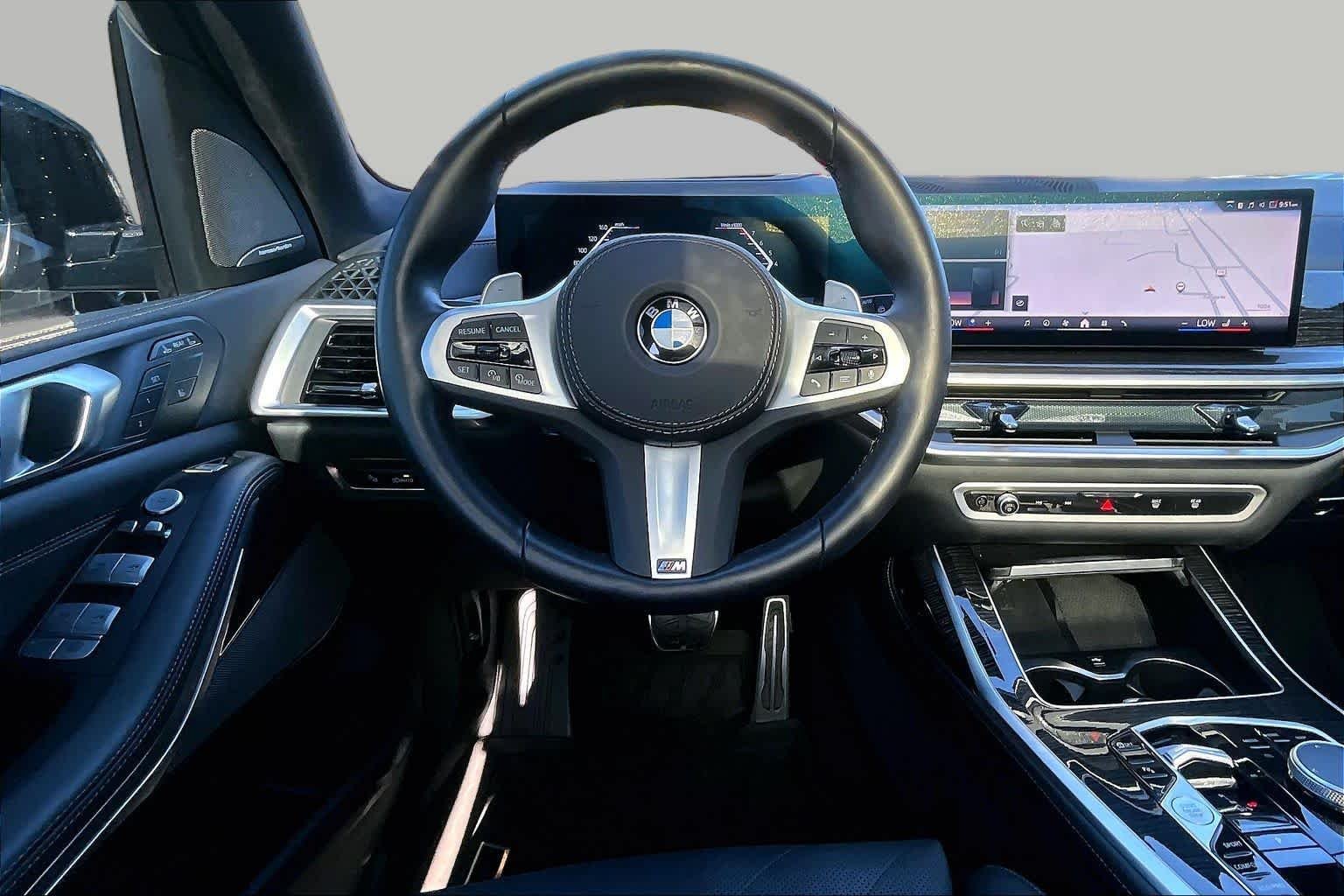 Used 2025 Black Sapphire Metallic BMW xDrive40i image 6