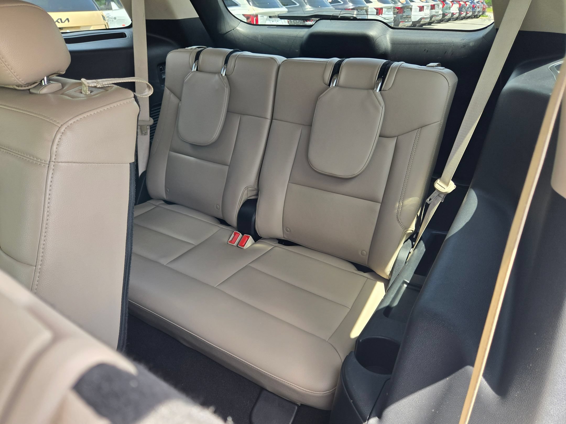 Used 2023 Oxford White Ford Limited image 33