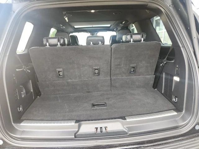 Used 2019 Black Lincoln Reserve image 14