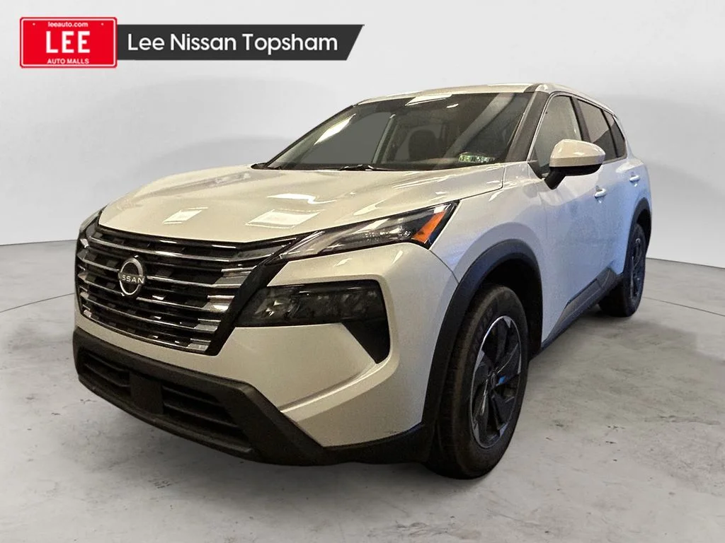 Used 2025 White Pearl Nissan SV image 1