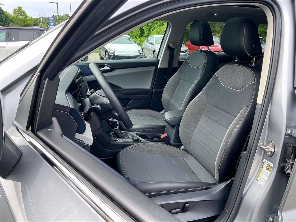 Used 2023 Silver Volkswagen 1.5T SE image 10