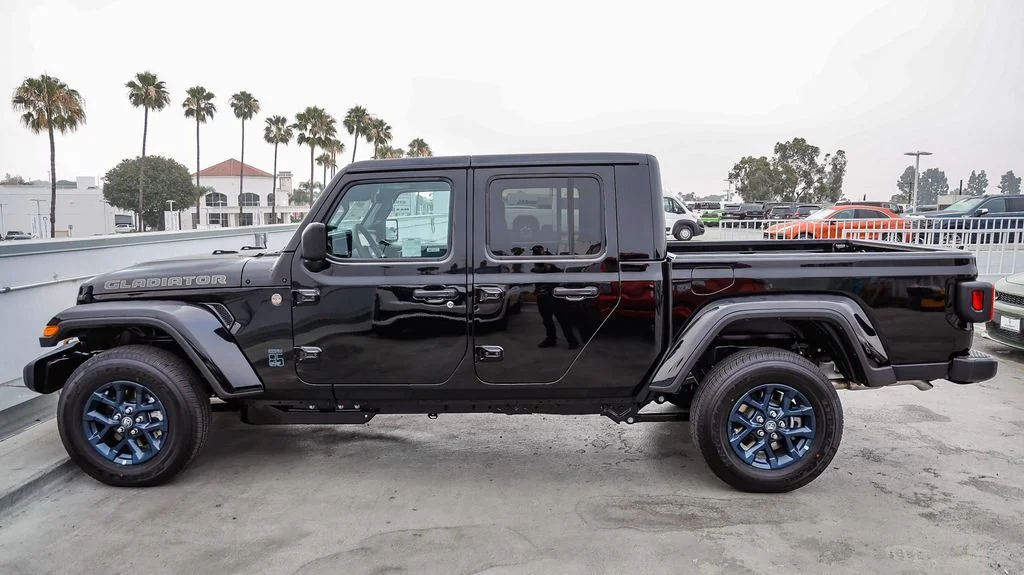 New 2026 Black Jeep 85th Anniversary Edition image 14