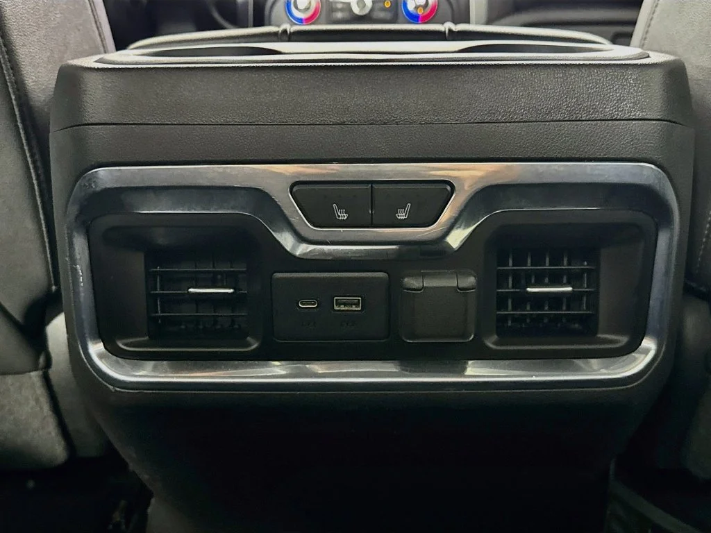 Used 2021 Black GMC SLT image 30