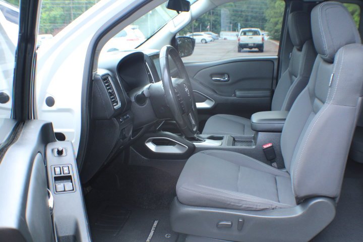 Used 2023 Glacier White Nissan SV image 15
