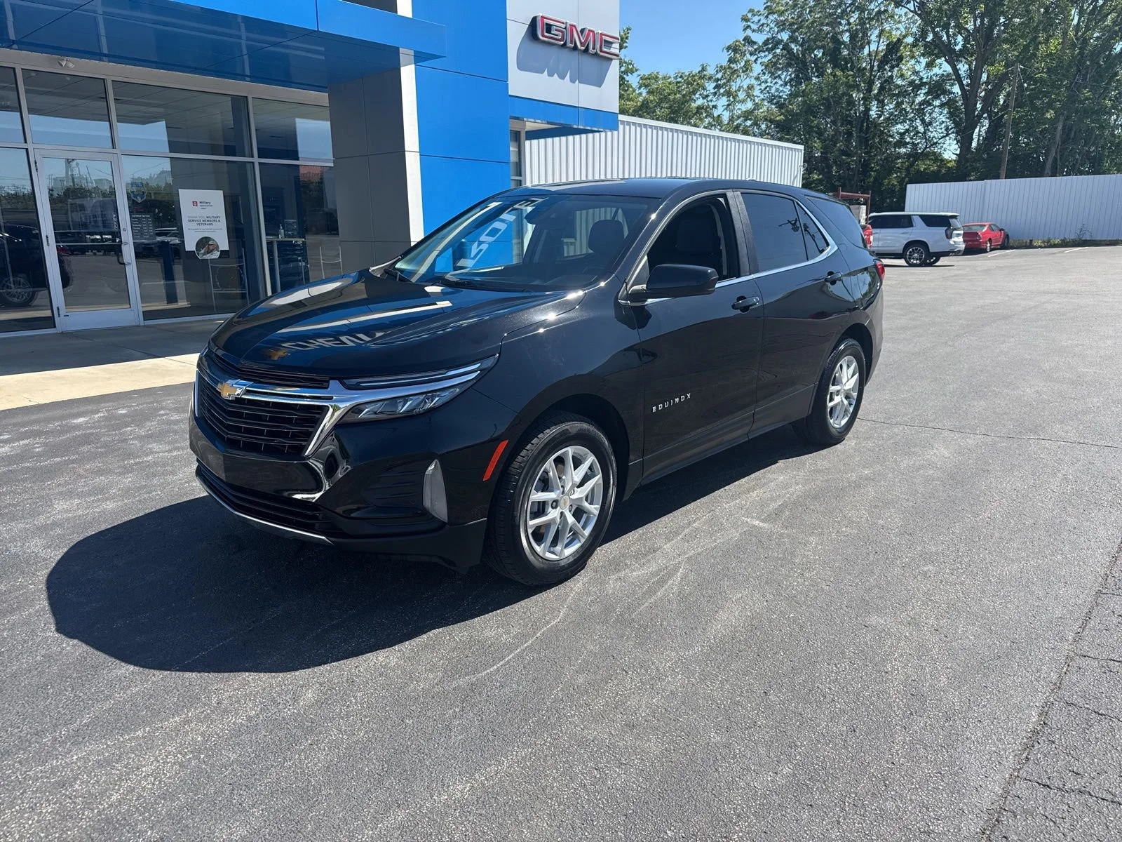 Used 2022 Chevrolet Equinox LT with VIN 3GNAXUEV7NL156470 for sale in Wabash, IN