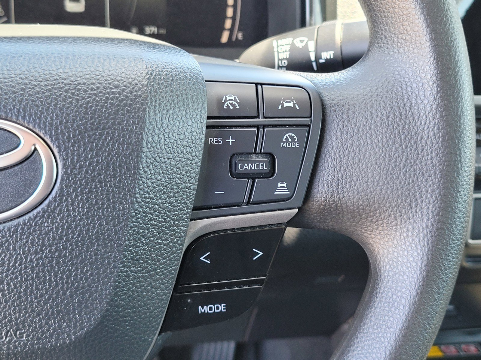 Used 2025 White Toyota  image 26