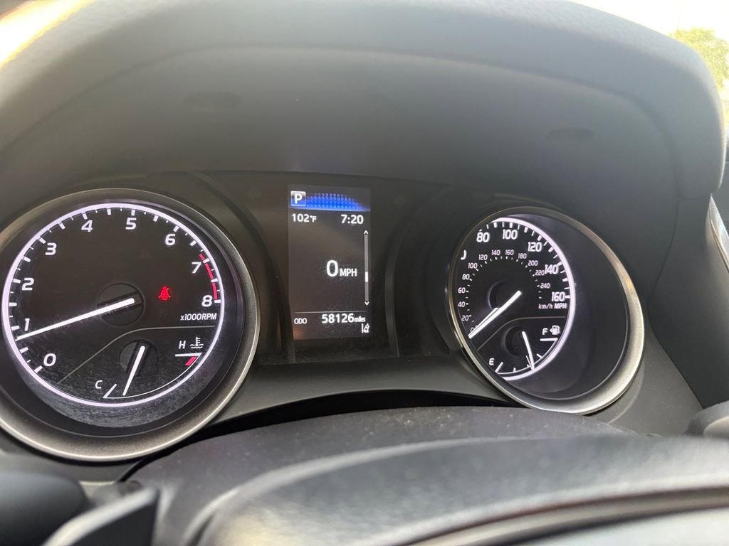 Used 2022 White Toyota SE image 10