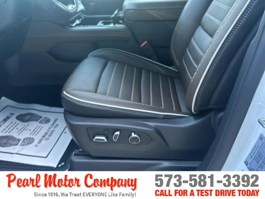 2026 GMC Yukon Denali Ultimate - Photo 10