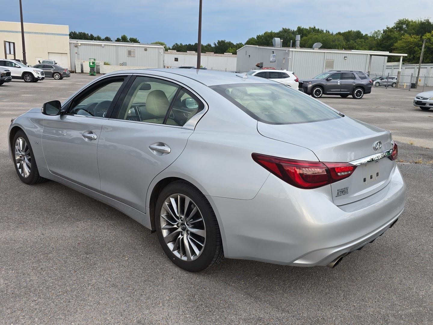 Used 2019 Liquid Platinum INFINITI 3.0t LUXE image 5