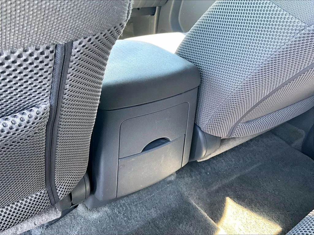 Used 2015 Blue Nissan SV image 33