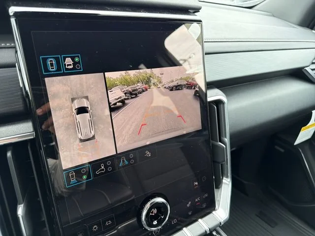 New 2026 Sterling Metallic GMC Elevation image 25