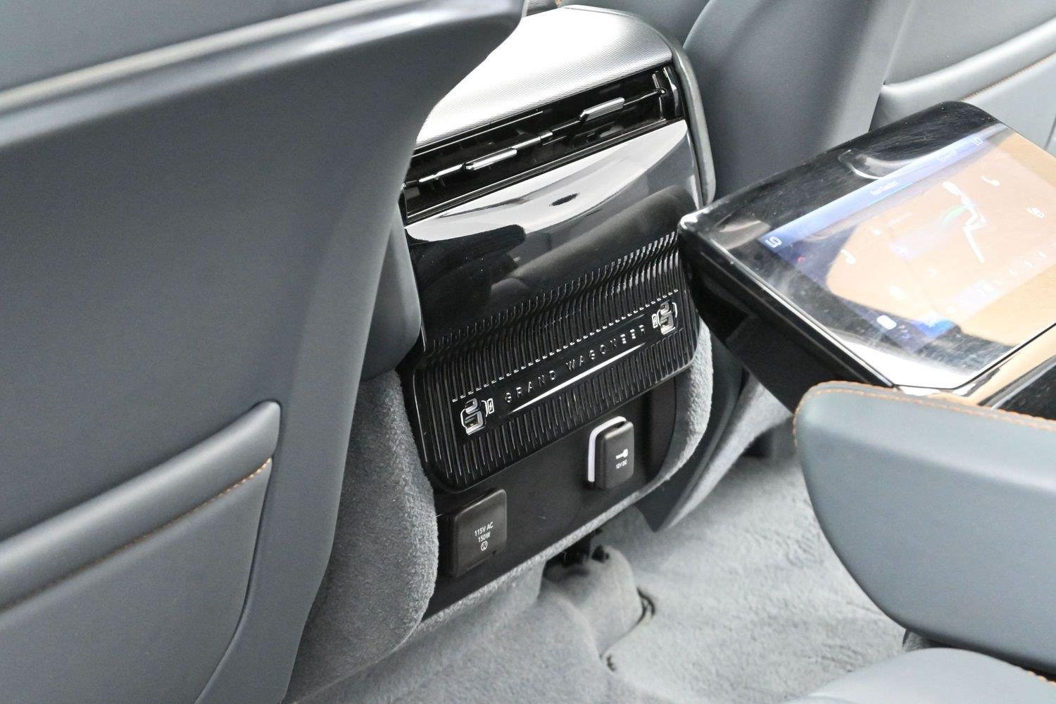 Used 2022 Blue Jeep Series III image 33