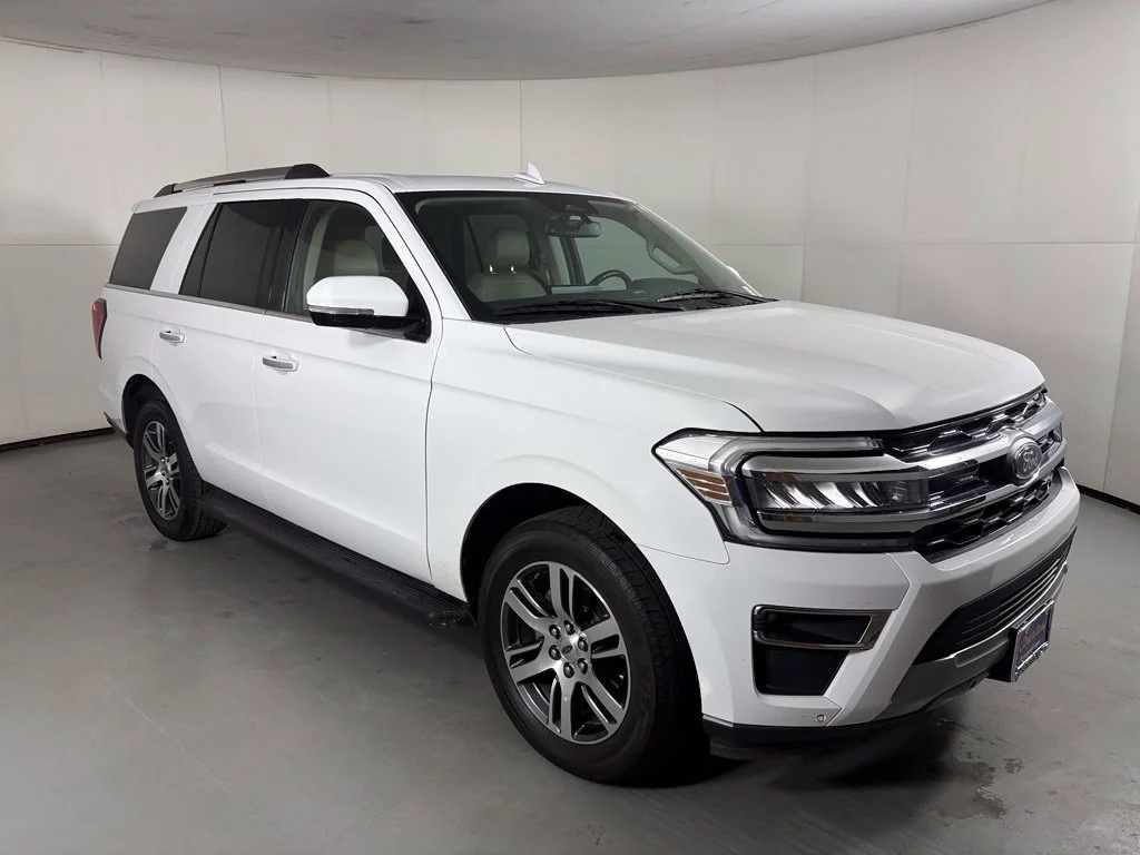 Used 2024 White Ford Limited image 2