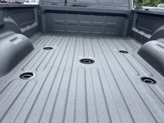 New 2026 Diamond Black Crystal Pearl-Coat Exterior Paint RAM Laramie image 7