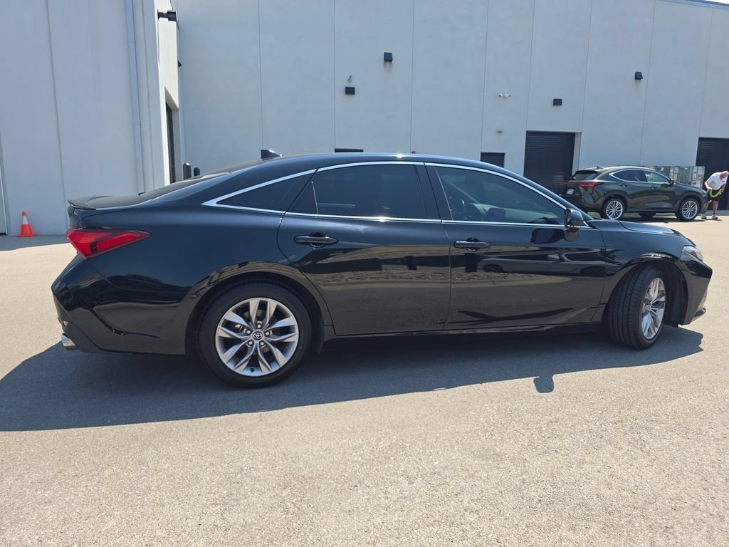 Used 2019 Midnight Black Metallic Toyota XLE image 26