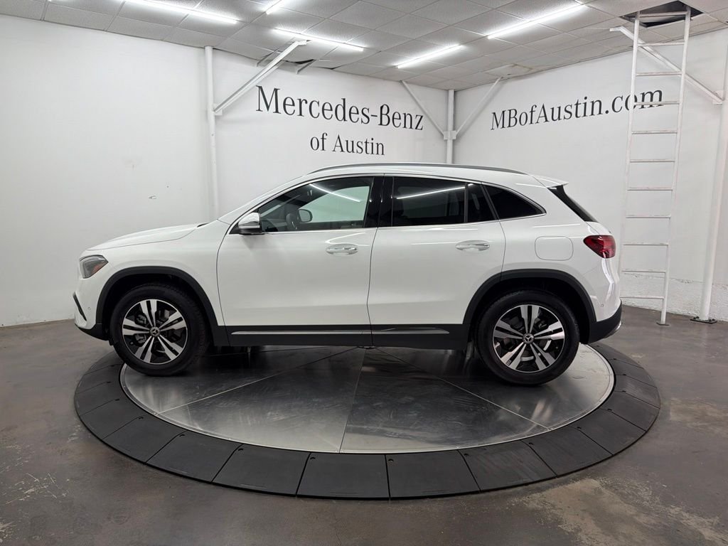 New 2026 Polar White Mercedes-Benz GLA 250 image 4