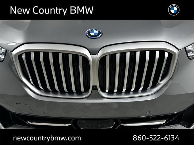 Used 2026 Skyscraper Grey Metallic BMW xDrive50e image 27
