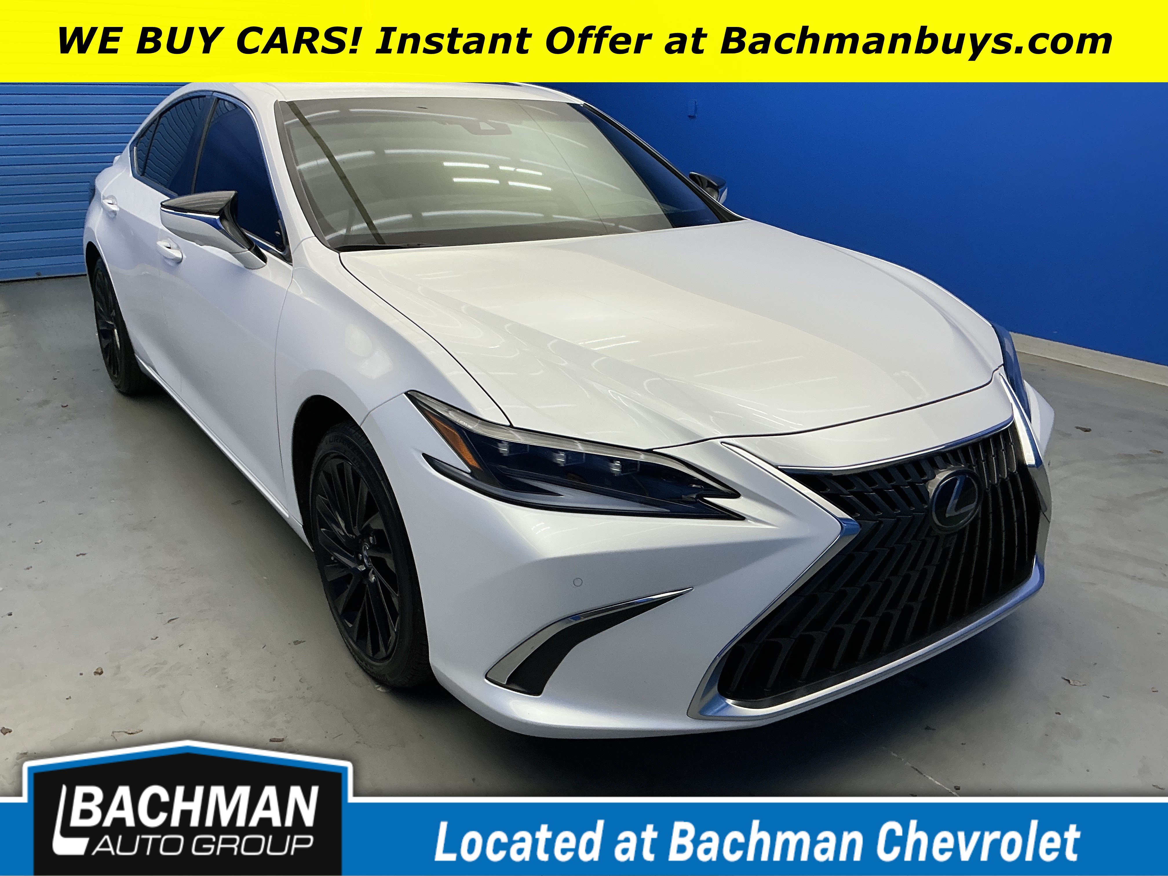 2023 Lexus ES 300h 300h Ultra Luxury's photo