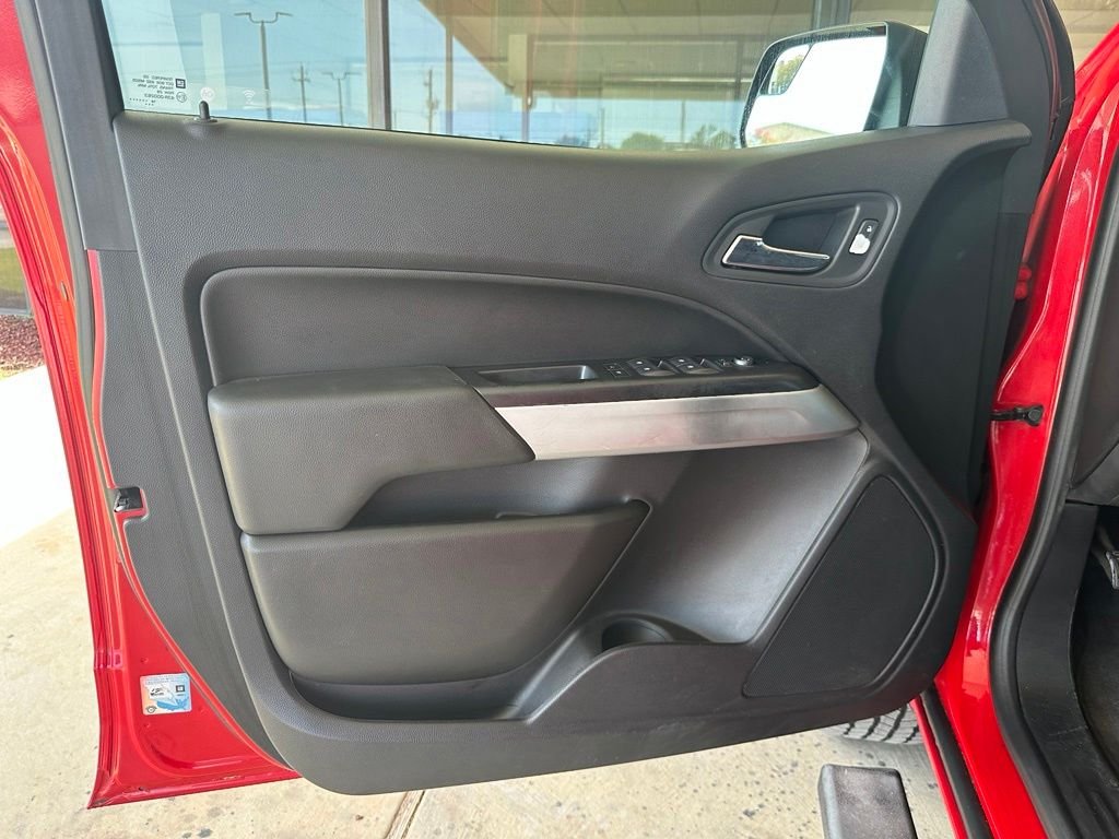 Used 2019 Red Chevrolet LT image 10