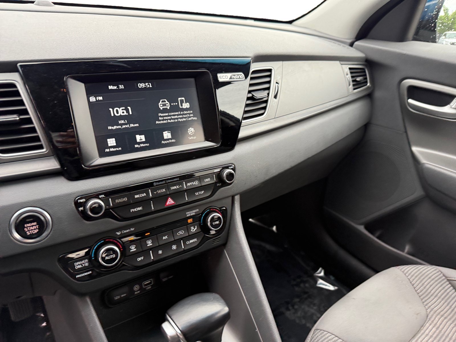 Used 2018 Deep Cerulean Kia LX image 12