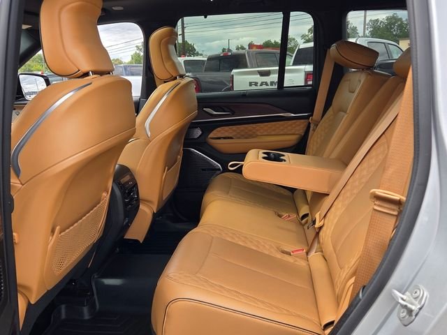 Used 2023 Silver Jeep Summit image 6
