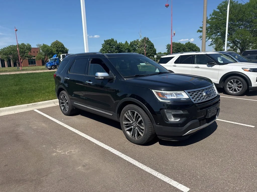 Used 2017 Black Ford Platinum image 1